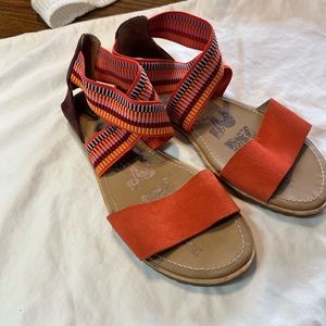 Sorel sandals - very good condition